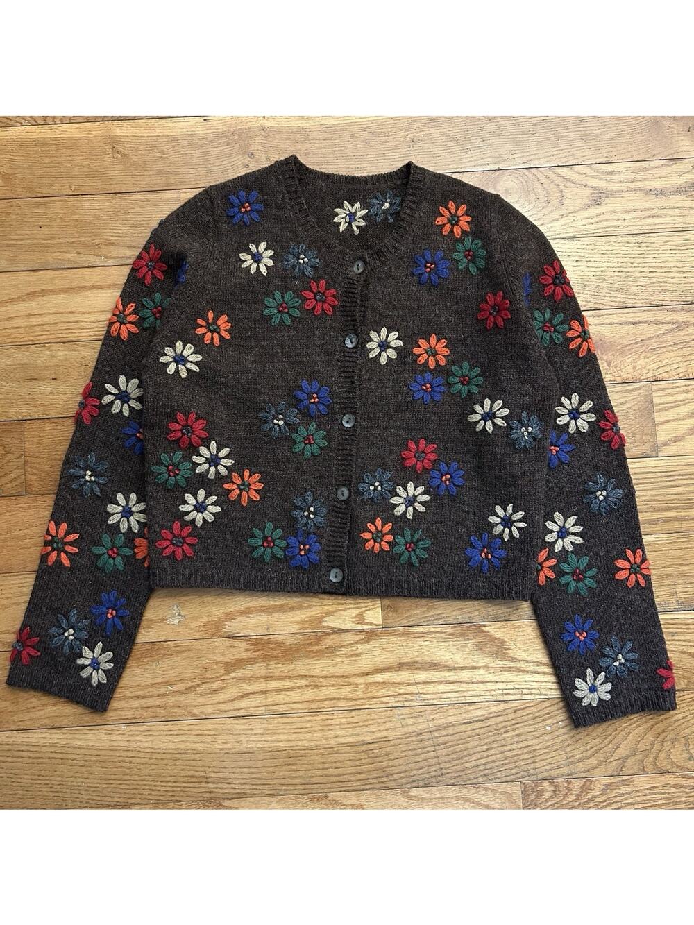 Vintage Handknit Floral Flower Wool Knit Cardigan Sweater Small